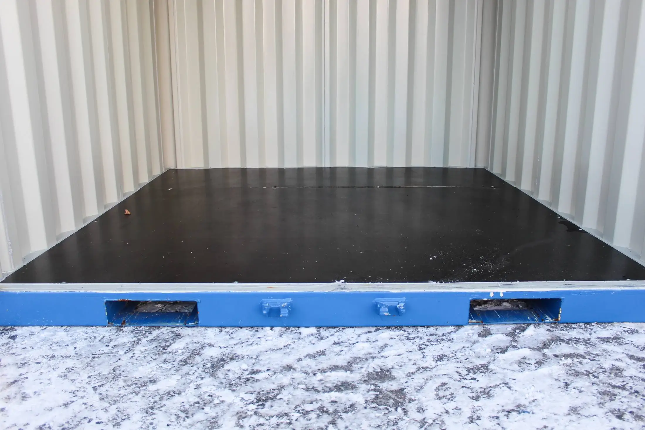 6 mini shipping container - Image 3